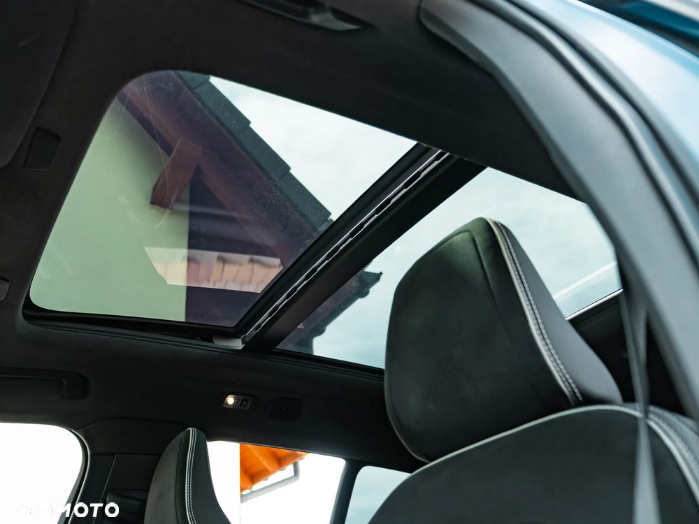 Volvo XC 40 D4 AWD R-Design - 26