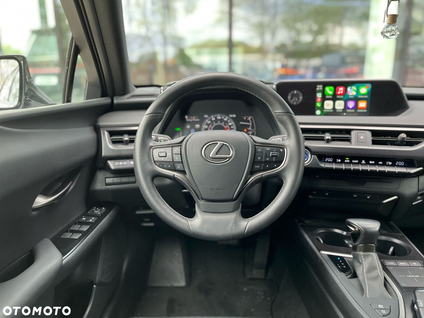Lexus UX - 14
