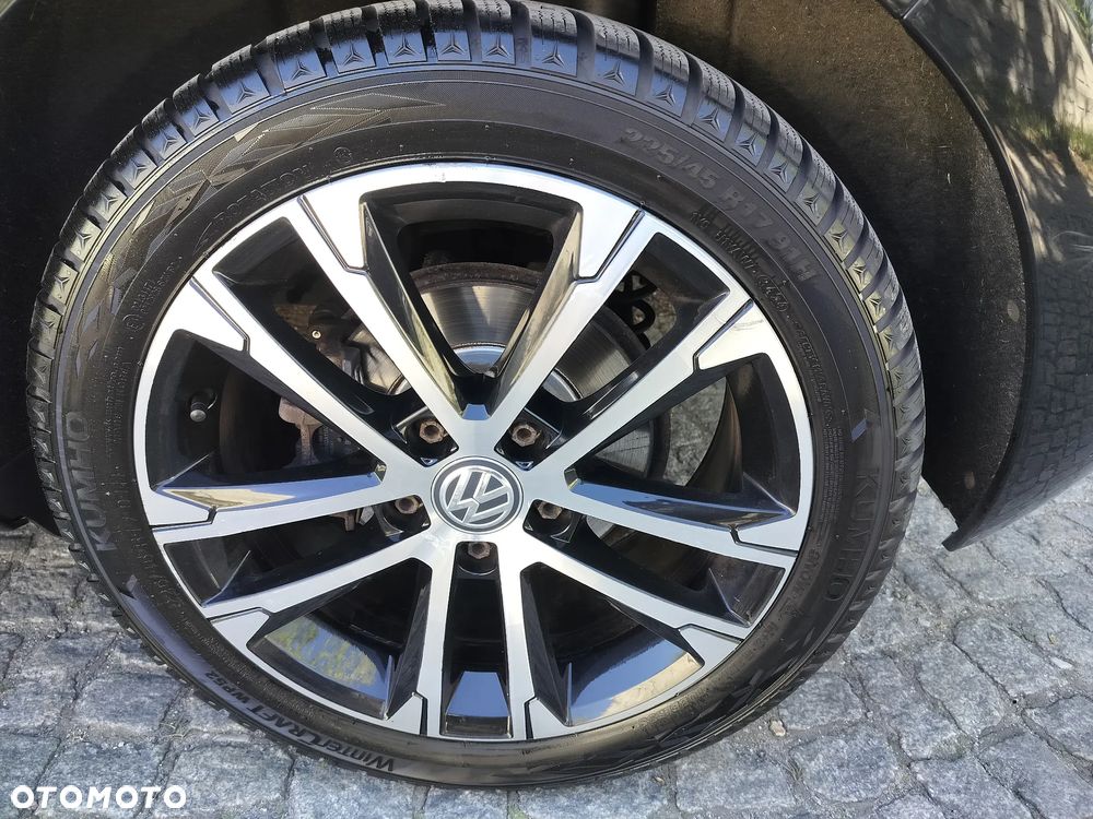 Volkswagen Golf 2.0 TDI BlueMotion Technology Lounge - 16