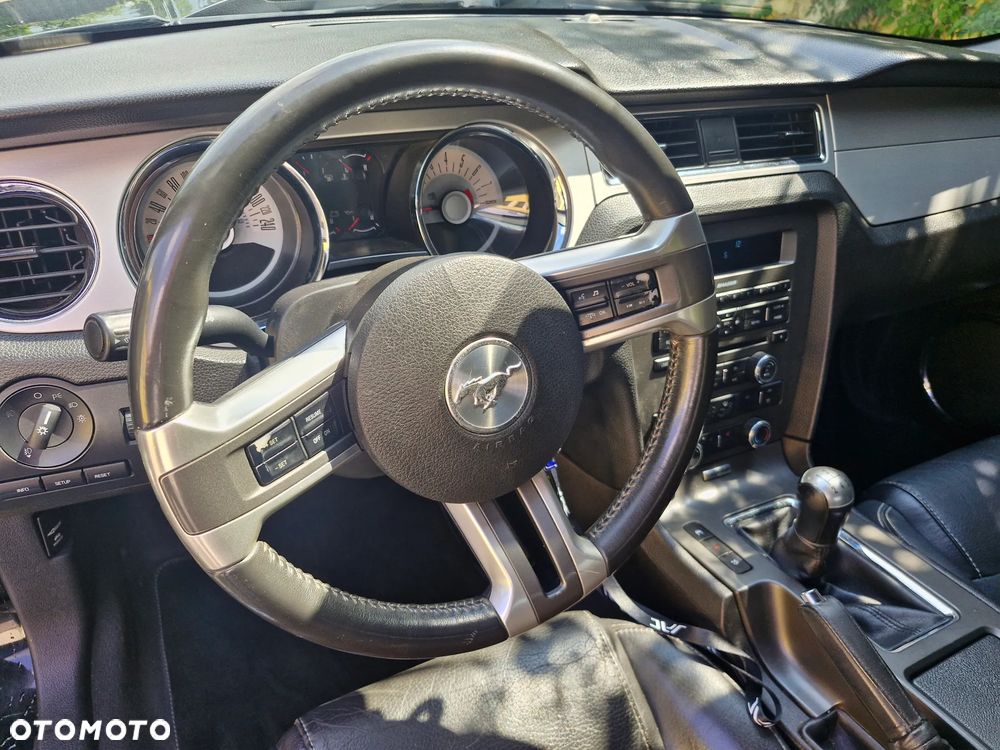 Ford Mustang 4.6 V8 GT Premium - 14