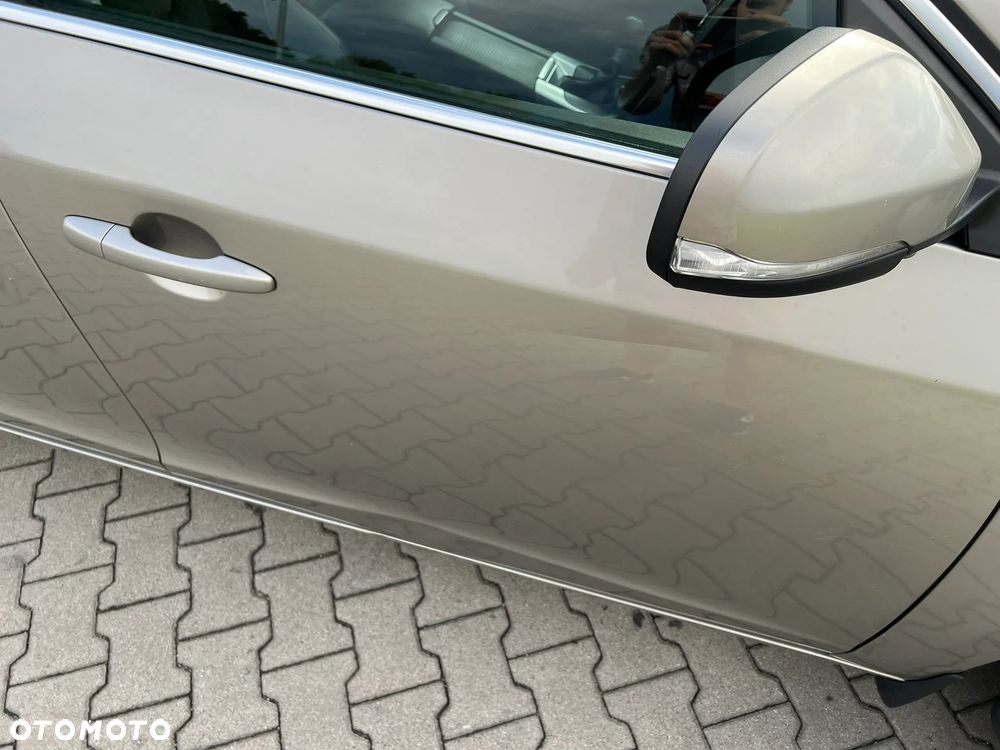Volvo V60 D3 R-Design - 10