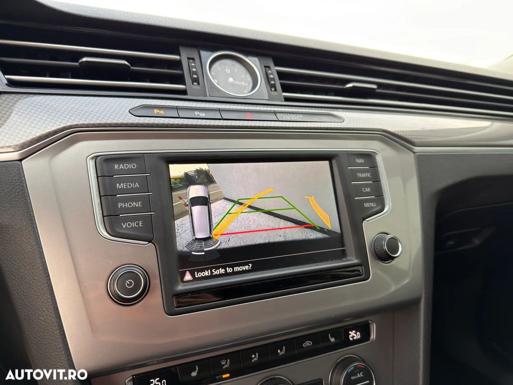 Volkswagen Passat Alltrack 2.0 TDI DSG 4Motion - 27