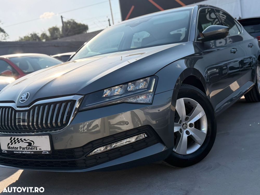 Skoda Superb 2.0 TDI DSG Style - 10