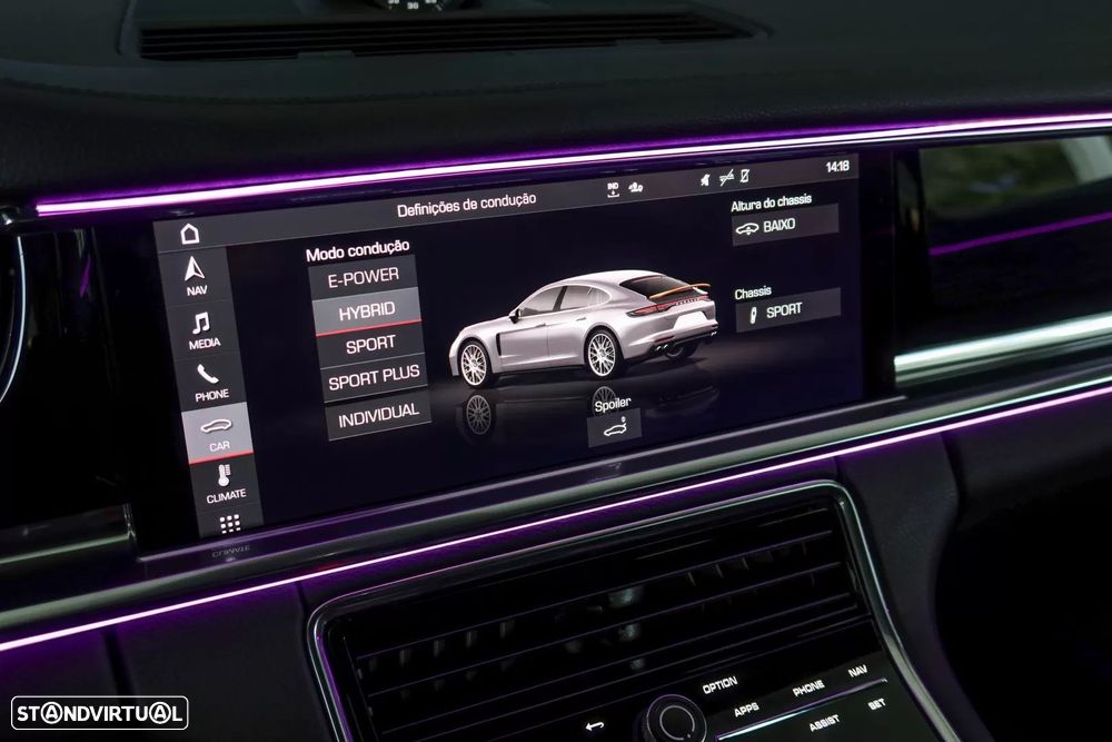 Porsche Panamera 4 E-Hybrid - 12