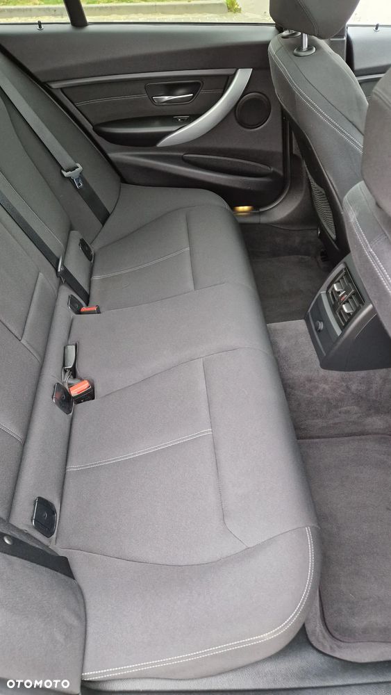 BMW Seria 3 - 15