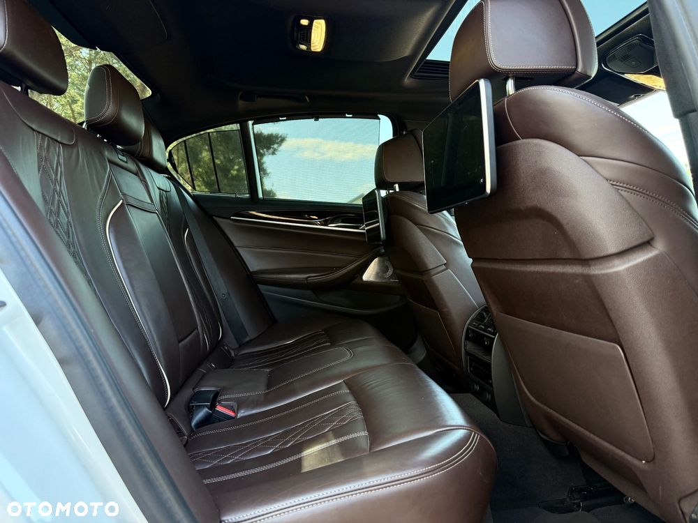 BMW Seria 5 530i Luxury Line - 28