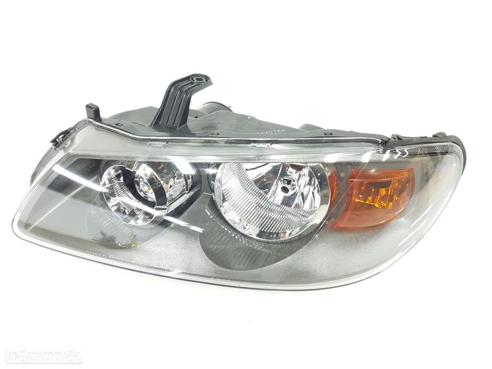 FAROL ESQUERDO NISSAN ALMERA N16E - 1