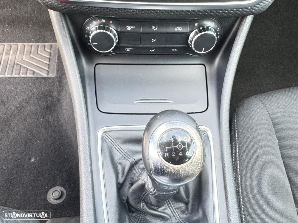 Mercedes-Benz A 180 CDI BlueEFFICIENCY - 14