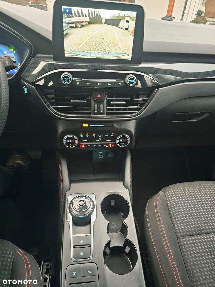 Ford Kuga 2.5 FHEV FWD ST-Line - 18