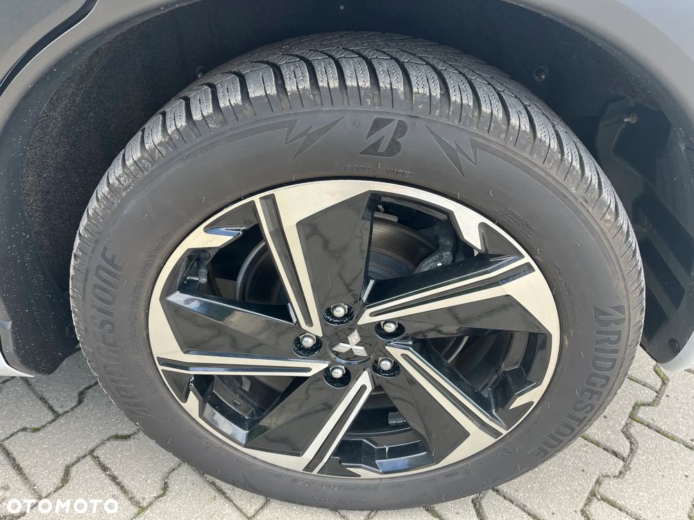 Mitsubishi Eclipse Cross Plug-In Hybrid 4WD Plus Select - 14