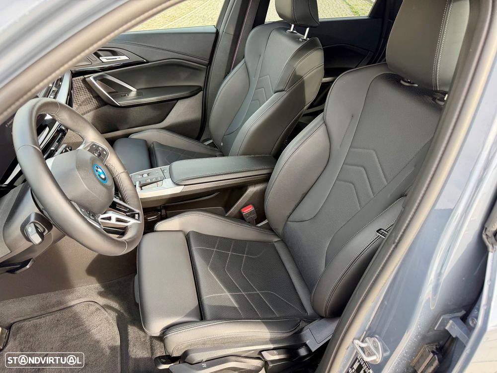 BMW iX1 - 8