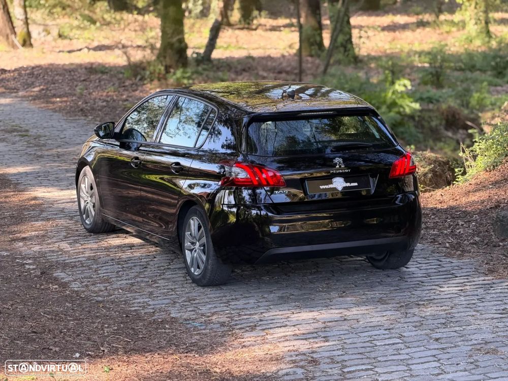 Peugeot 308 - 33