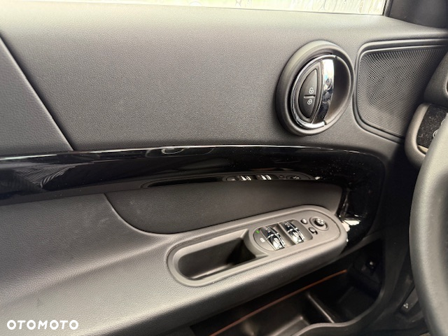 MINI Countryman Cooper SE ALL4 - 24