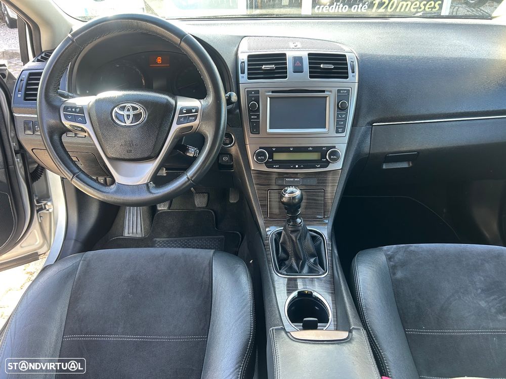 Toyota Avensis SD 2.0 D-4D Luxury+Navi - 9