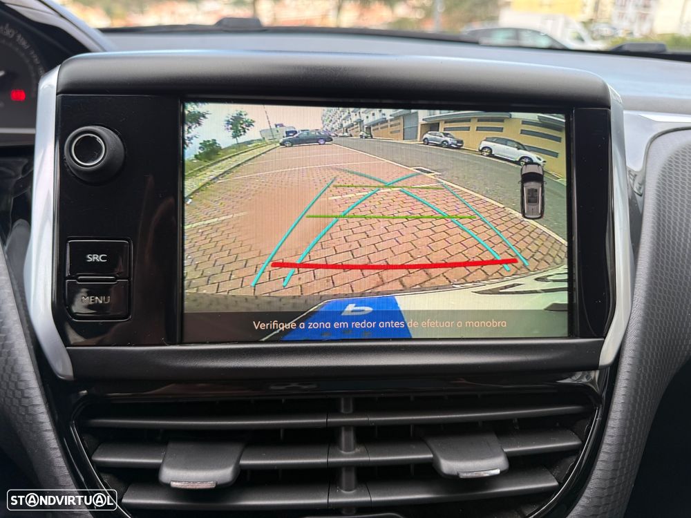 Peugeot 2008 1.2 PureTech Style - 18