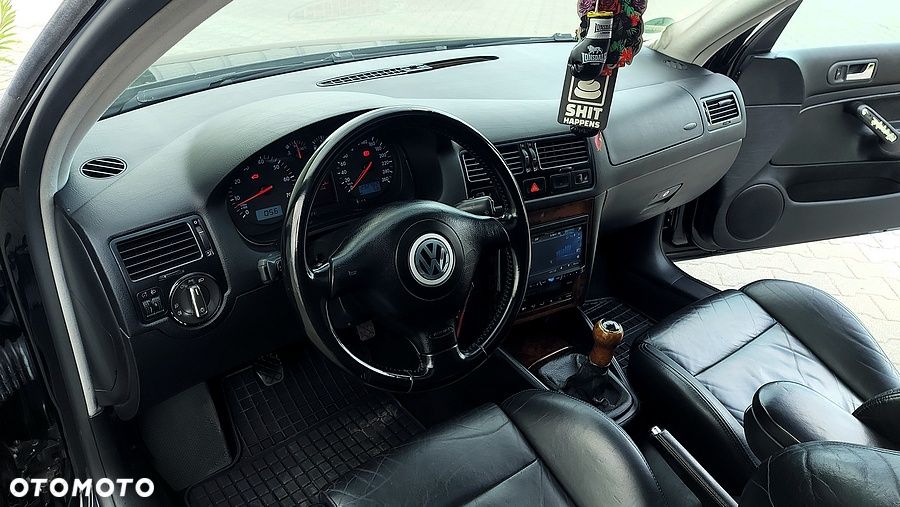 Volkswagen Bora 2.3 V5 Highline - 11