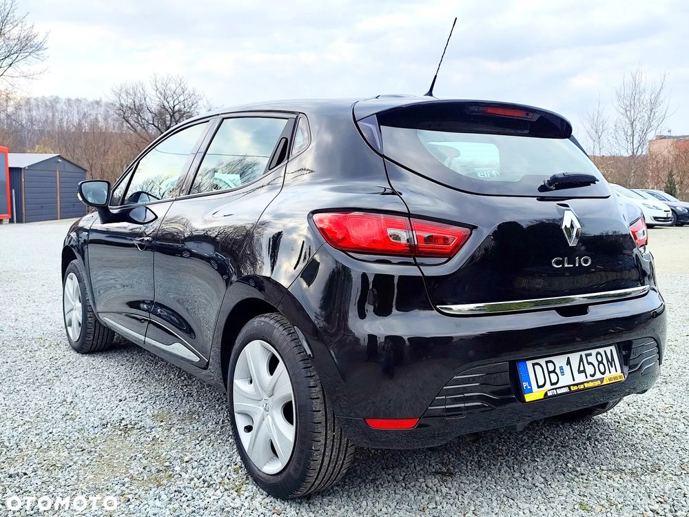 Renault Clio 1.2 16V 75 LIMITED - 7