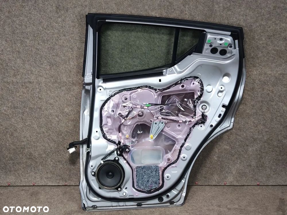 TOYOTA C-HR 19-23r Drzwi Tył Prawy RÓŻNE KOLORY - 3