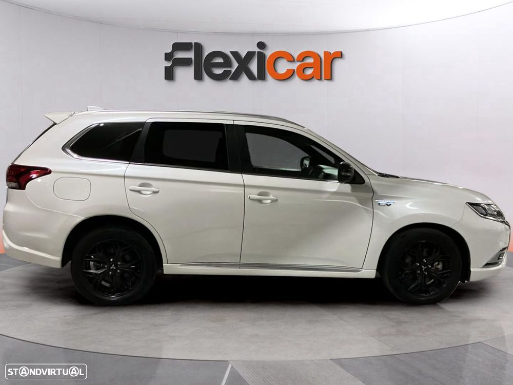 Mitsubishi Outlander 2.4 PHEV Instyle - 25
