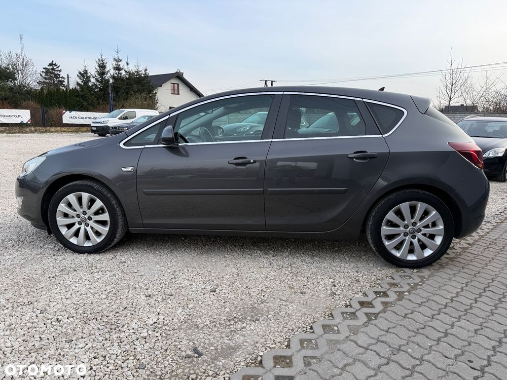 Opel Astra 1.4 T Cosmo - 23