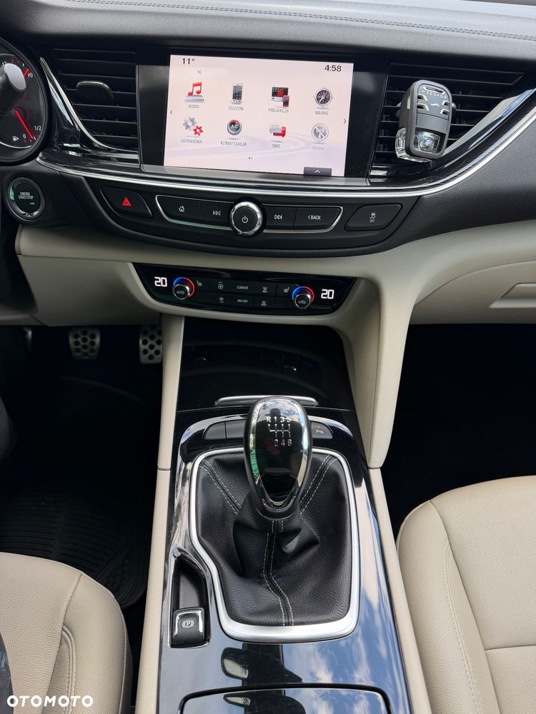 Opel Insignia - 18