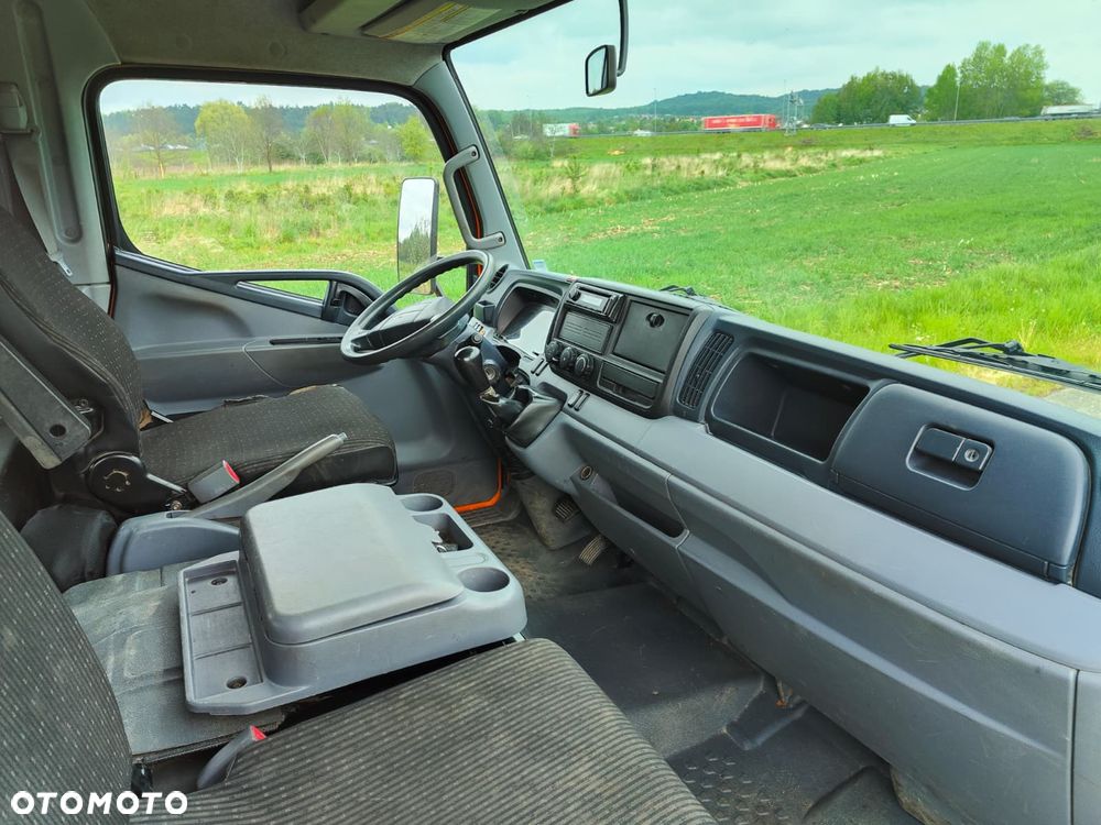 Mitsubishi Fuso Canter - 11