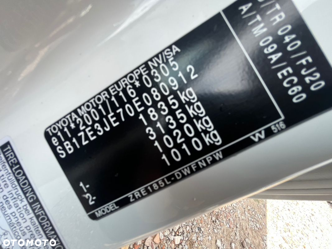 Toyota Auris 1.6 Premium + - 17