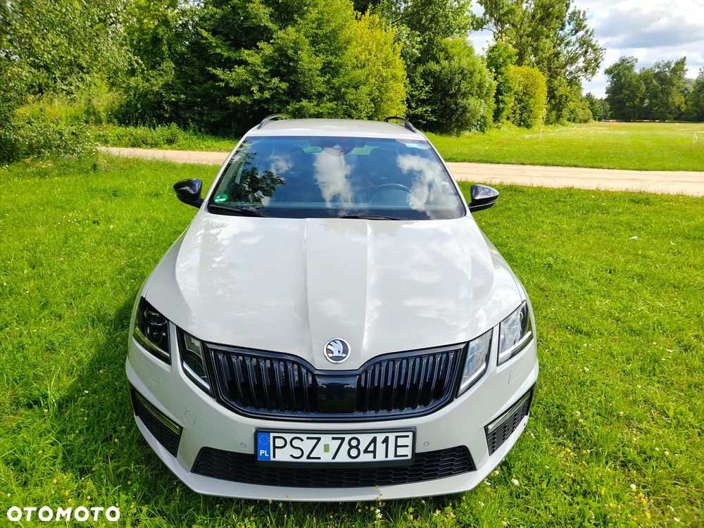 Skoda Octavia 2.0 TDI DSG RS - 8