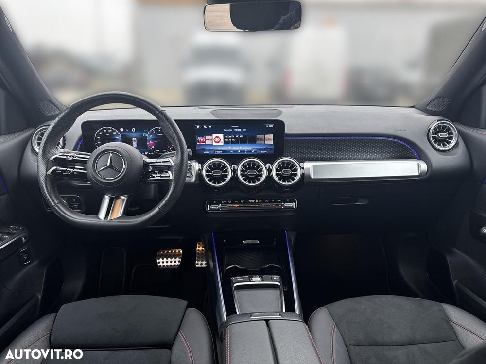 Mercedes-Benz GLB - 11