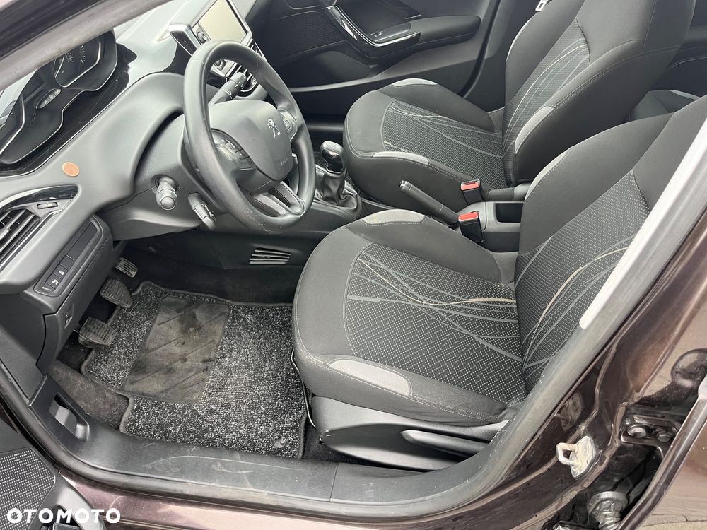 Peugeot 208 95 VTI Allure - 15