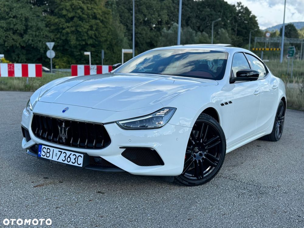 Maserati Ghibli S GranSport - 3