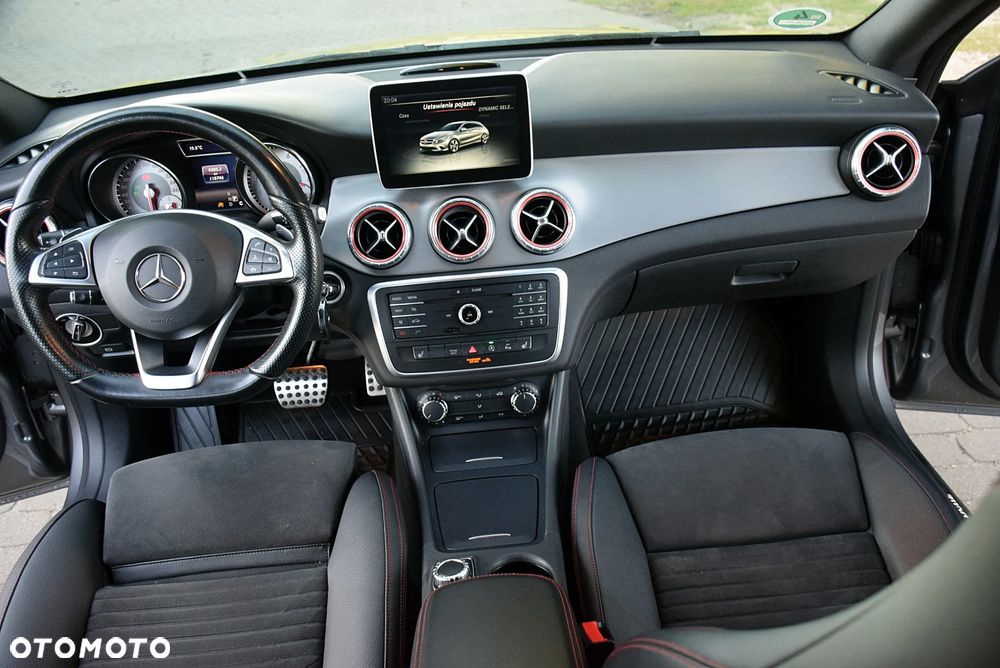 Mercedes-Benz CLA 200 7G-DCT UrbanStyle Edition - 5