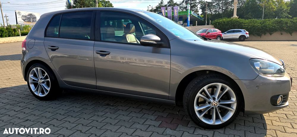 Volkswagen Golf 1.4 TSI Individual - 6
