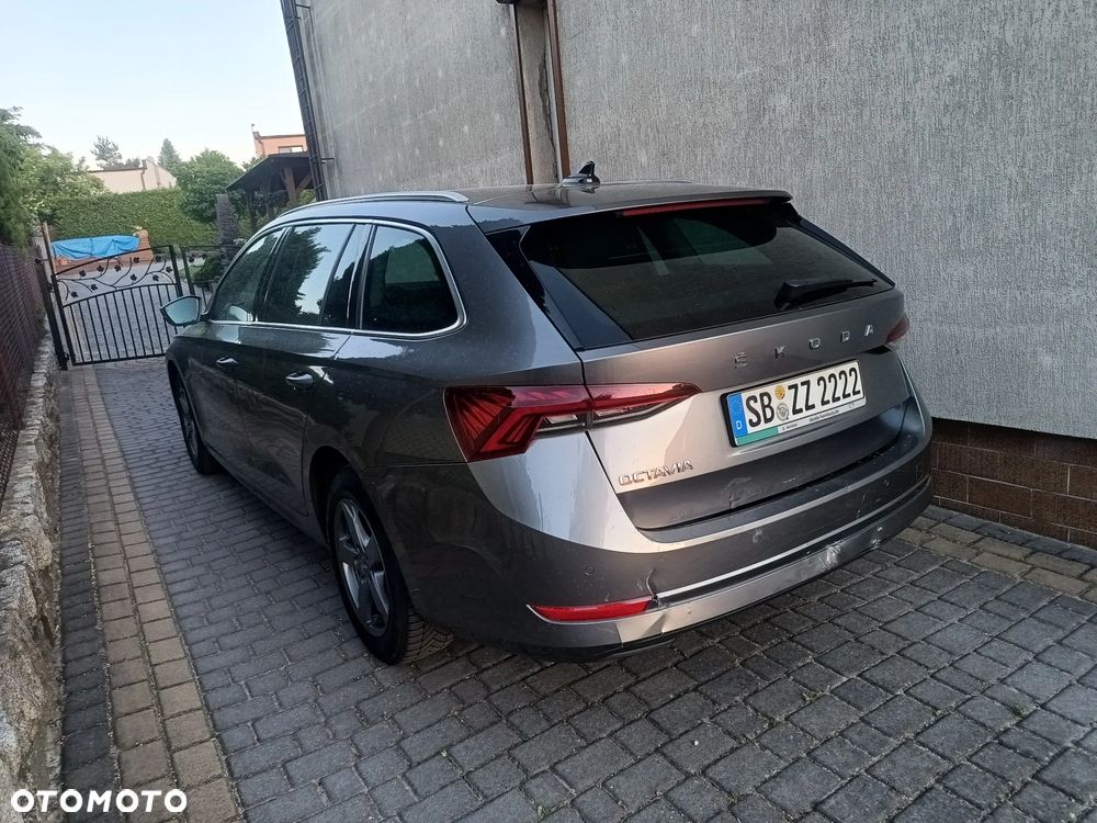Skoda Octavia 2.0 TDI DSG Selection - 11