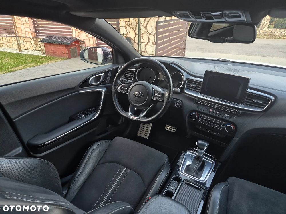 Kia ProCeed 1.6 CRDi DCT7 SCR GT LINE - 28