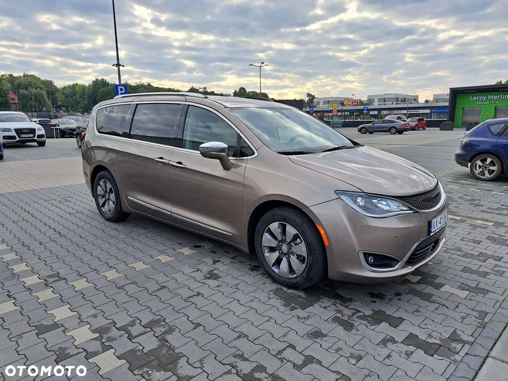Chrysler Pacifica - 15