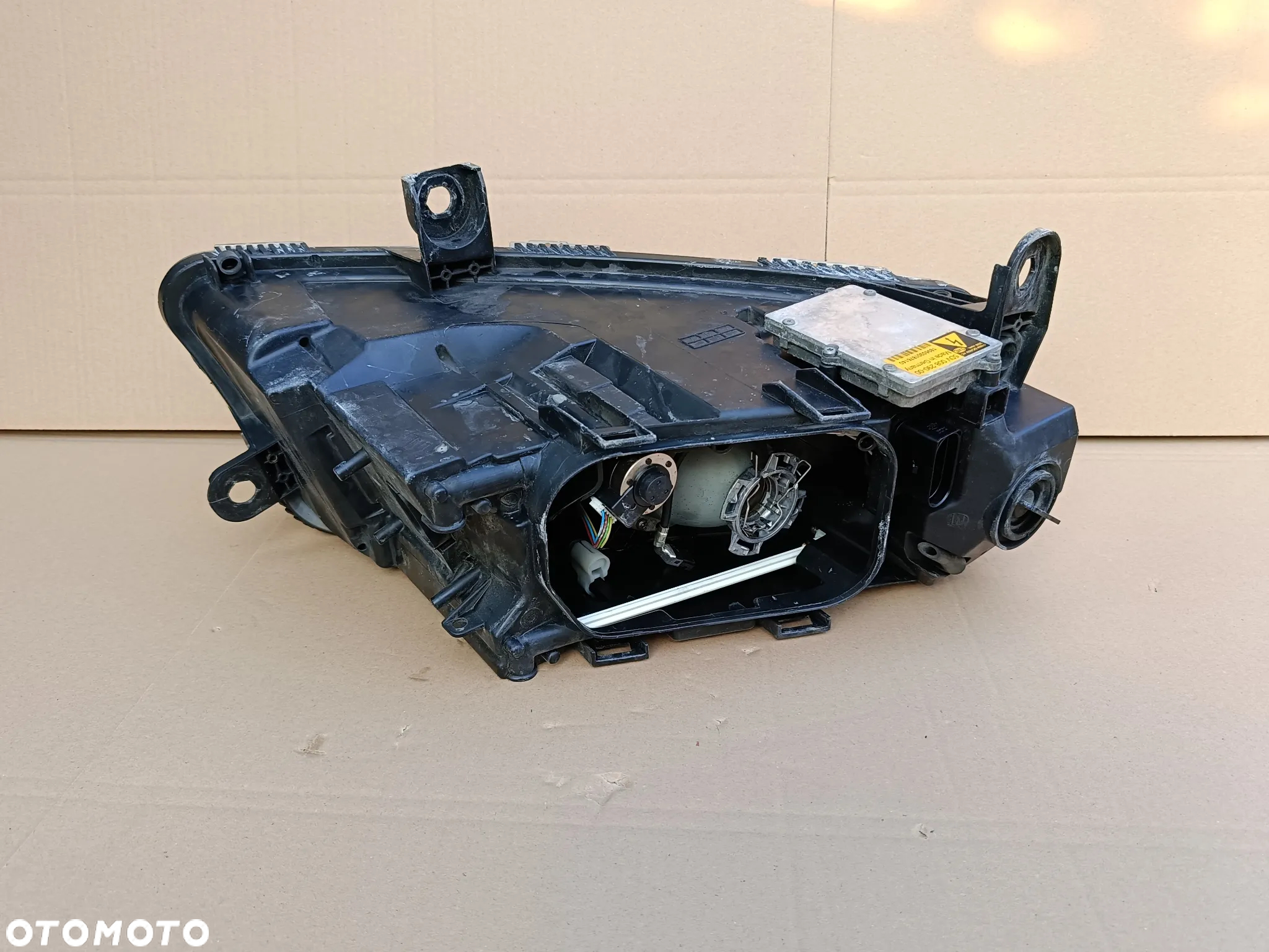 Lampa przednia prawa VW Polo VI 6 reflektor 2G1941006 - 3