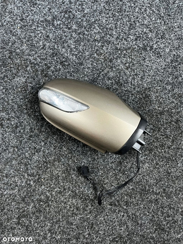 lusterko prawe mercedes w169 7 pin lakier-791