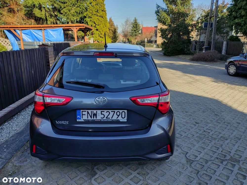 Toyota Yaris 1.5 Premium - 5