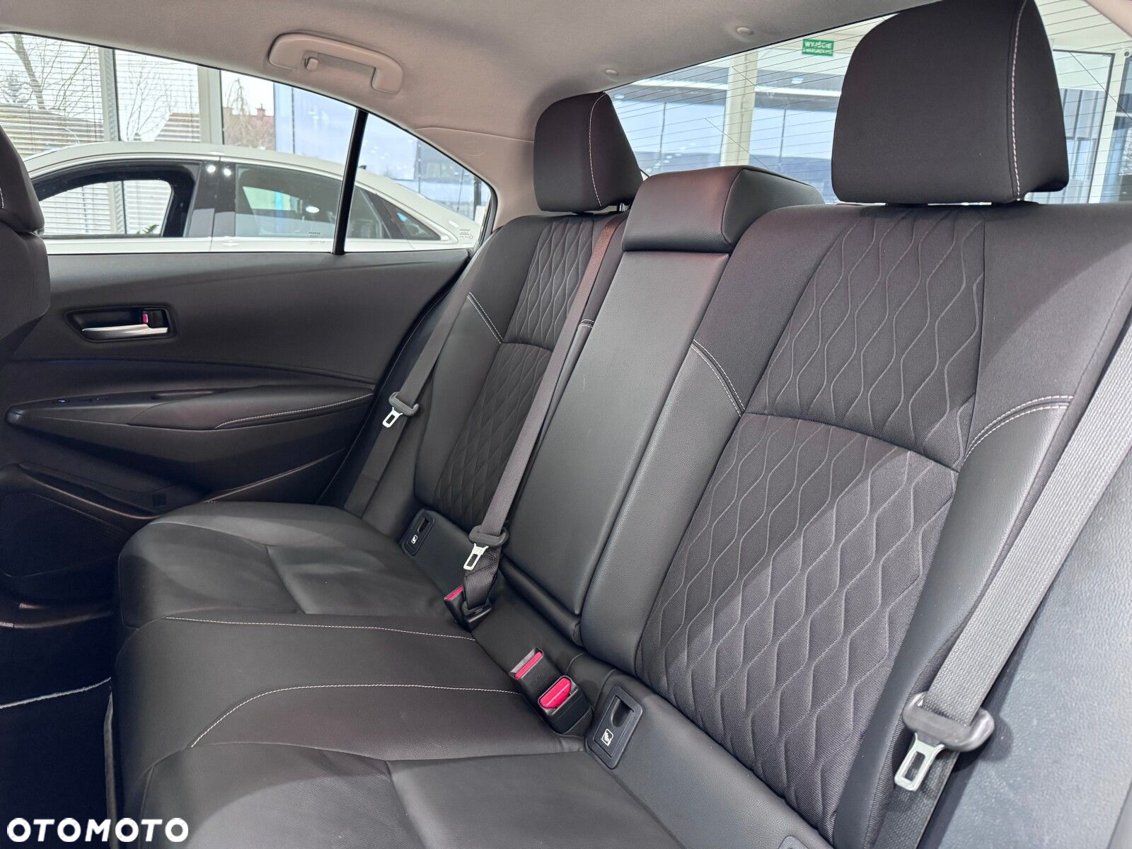 Toyota Corolla - 13