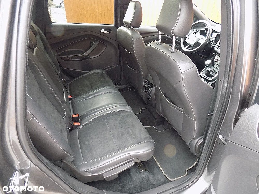 Ford Kuga 2.0 TDCi 2x4 ST-Line - 7