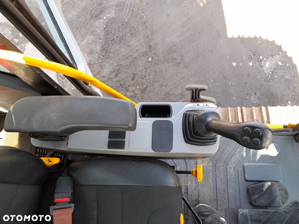 JCB 220x js220 2022R - 37
