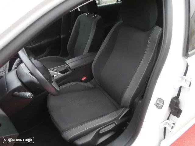 Peugeot 308 - 23