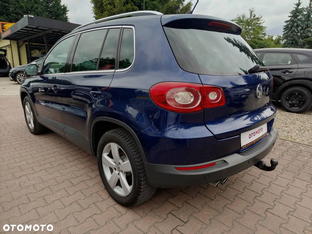 Volkswagen Tiguan - 9