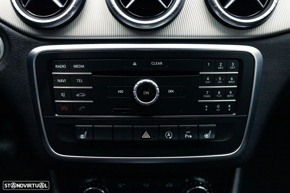 Mercedes-Benz CLA 200 d Shooting Brake Urban - 38