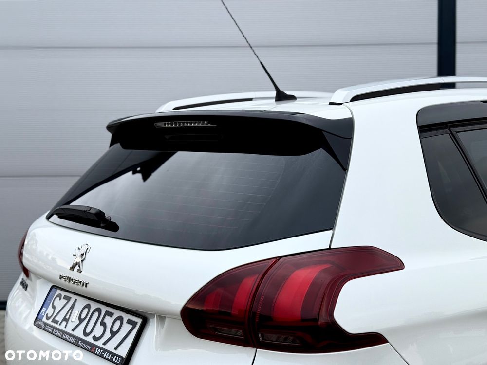 Peugeot 2008 1.2 Pure Tech GPF Allure S&S - 18