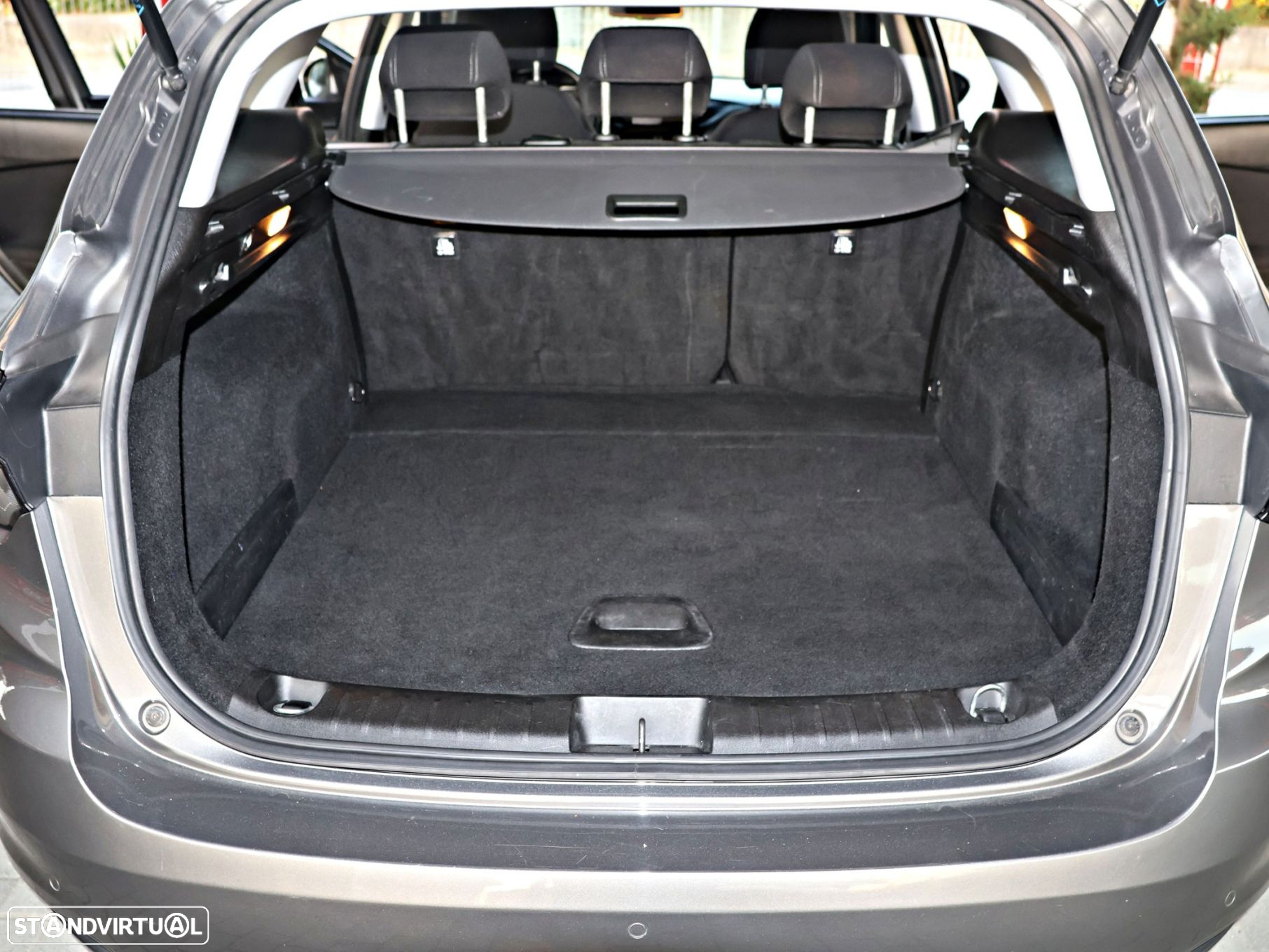 Fiat Tipo Station Wagon 1.6 M-Jet Lounge Tech J17 DCT - 31