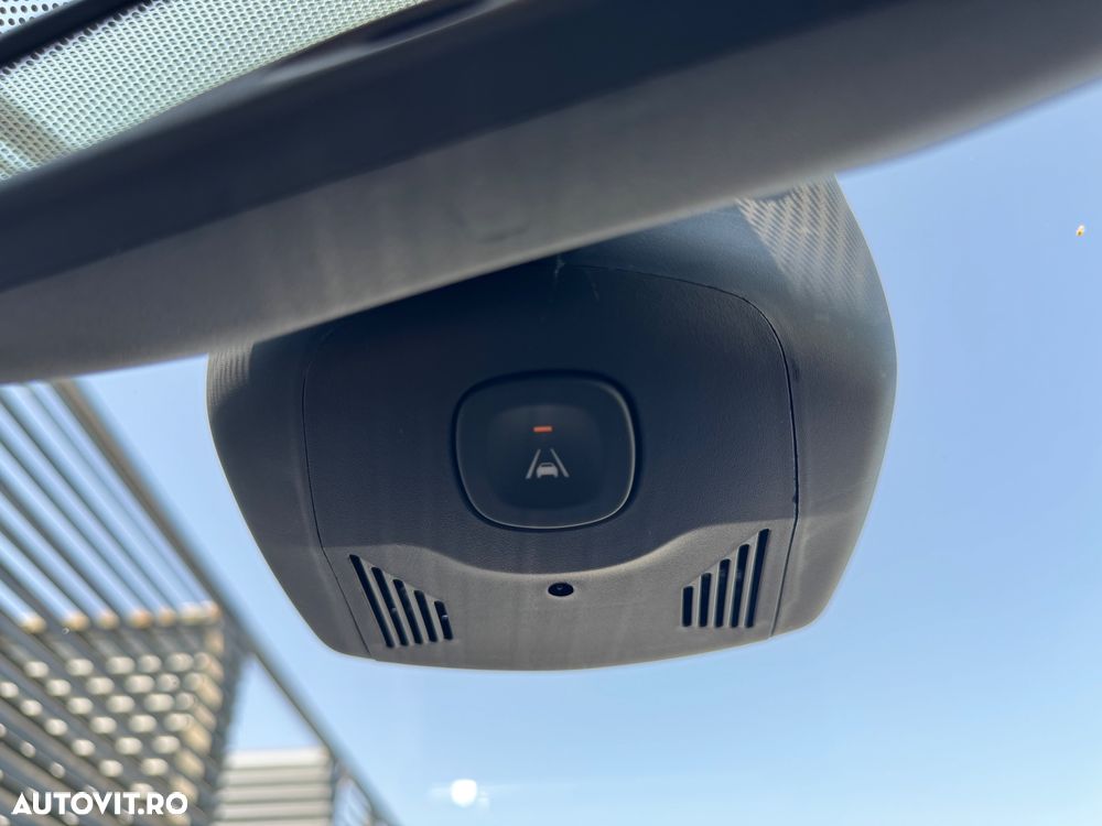 Renault Megane Coupe TCe 130 EDC Bose Edition - 23