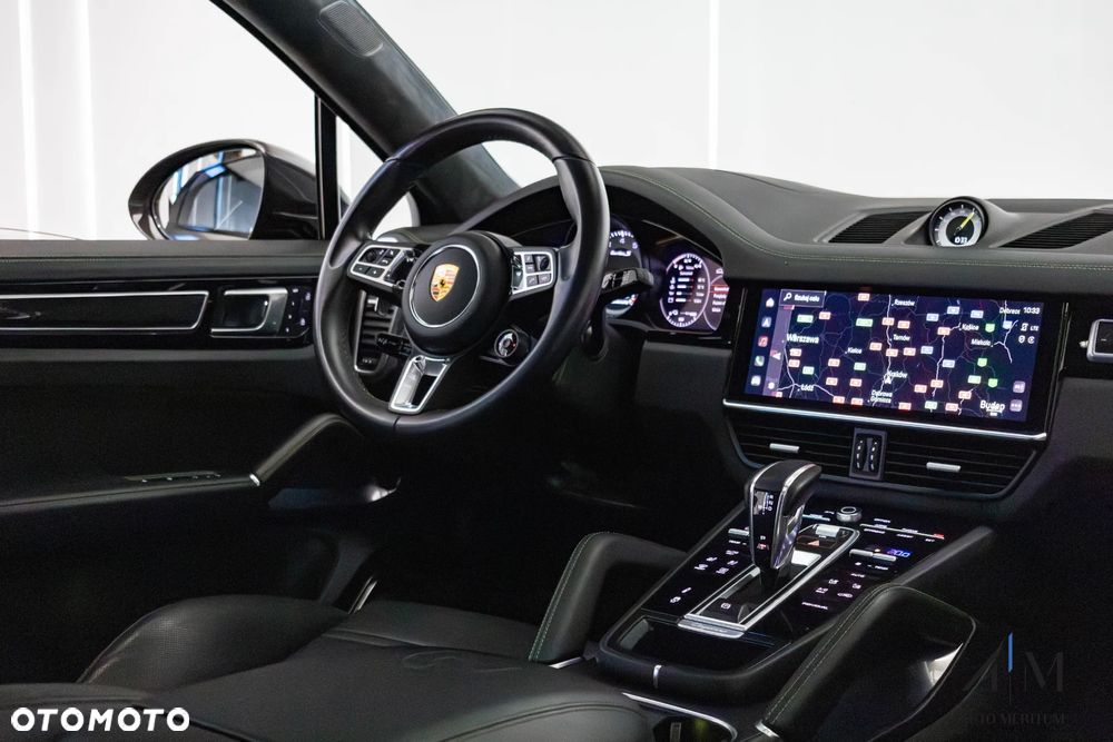 Porsche Cayenne Coupe Turbo S E-Hybrid - 15