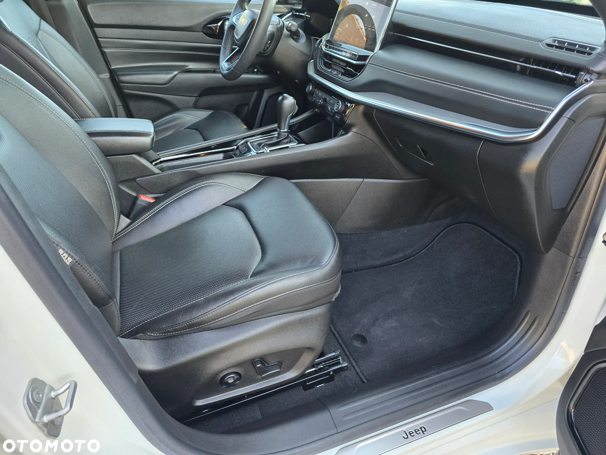 Jeep Compass 1.3 T-GDI 4xe PLUG-IN HYBRID Automatik S - 17